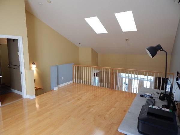 3-bedroom Condo For Rent In Ville Marie