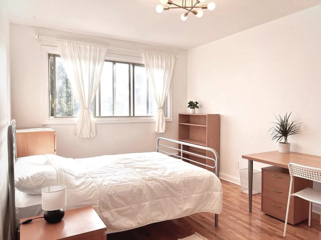 Furnished Room With Private Bathroom|CDN