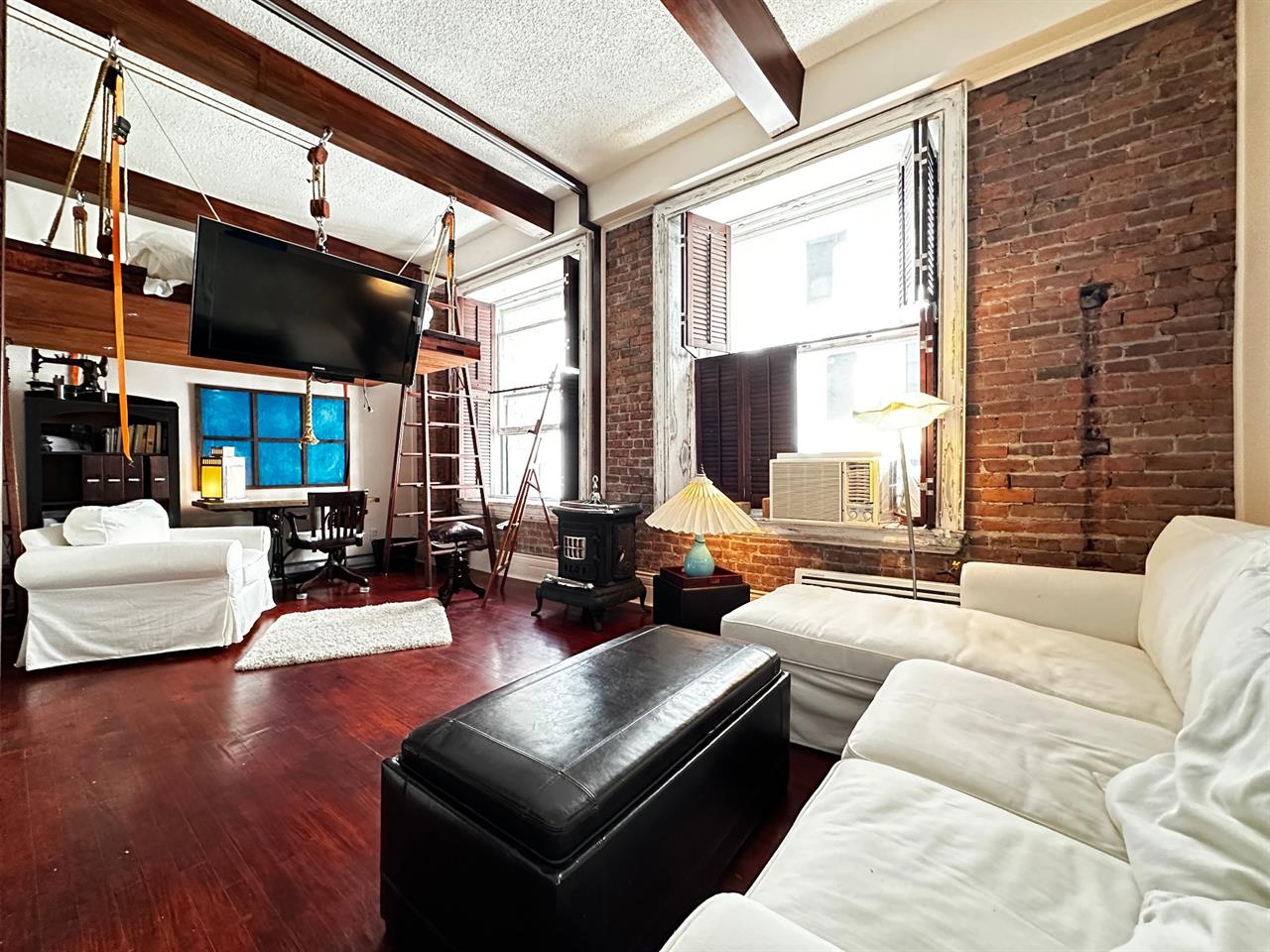 Loft Montréal (Ville-Marie) À Louer