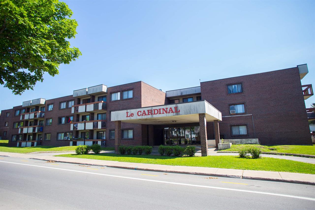 1 CH - 1 SDB - Laval - $1,250 /mo