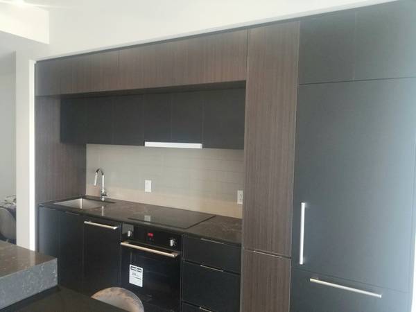 Montreal Furnished Condo Rental - Gorgeous 1 Bed + Den, 1 Bath