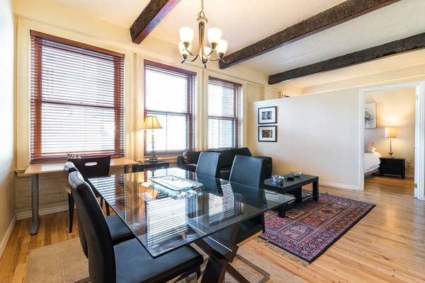 Old Montreal stunning loft for rent $1975/month available for nov 1st!