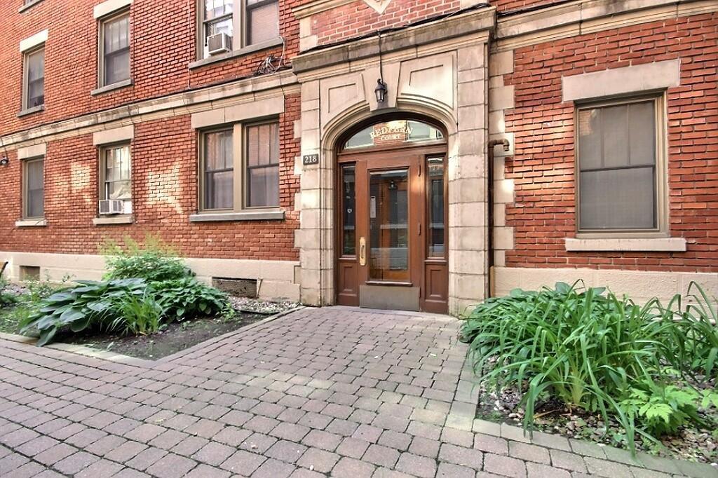 2 Bedrooms Unit - 229 Kensington, Westmount