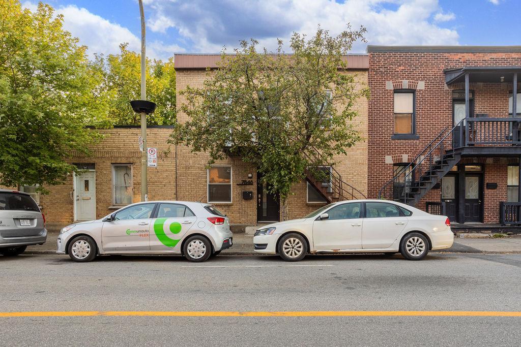 5 1/2 avec stationnement privé dans Villeray à 2 minutes du Métro et du Parc Jarry