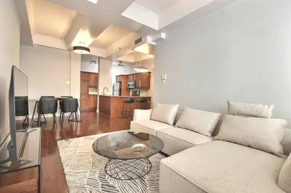 4 1/2 condo meublé / Fully Furnished and available immediately