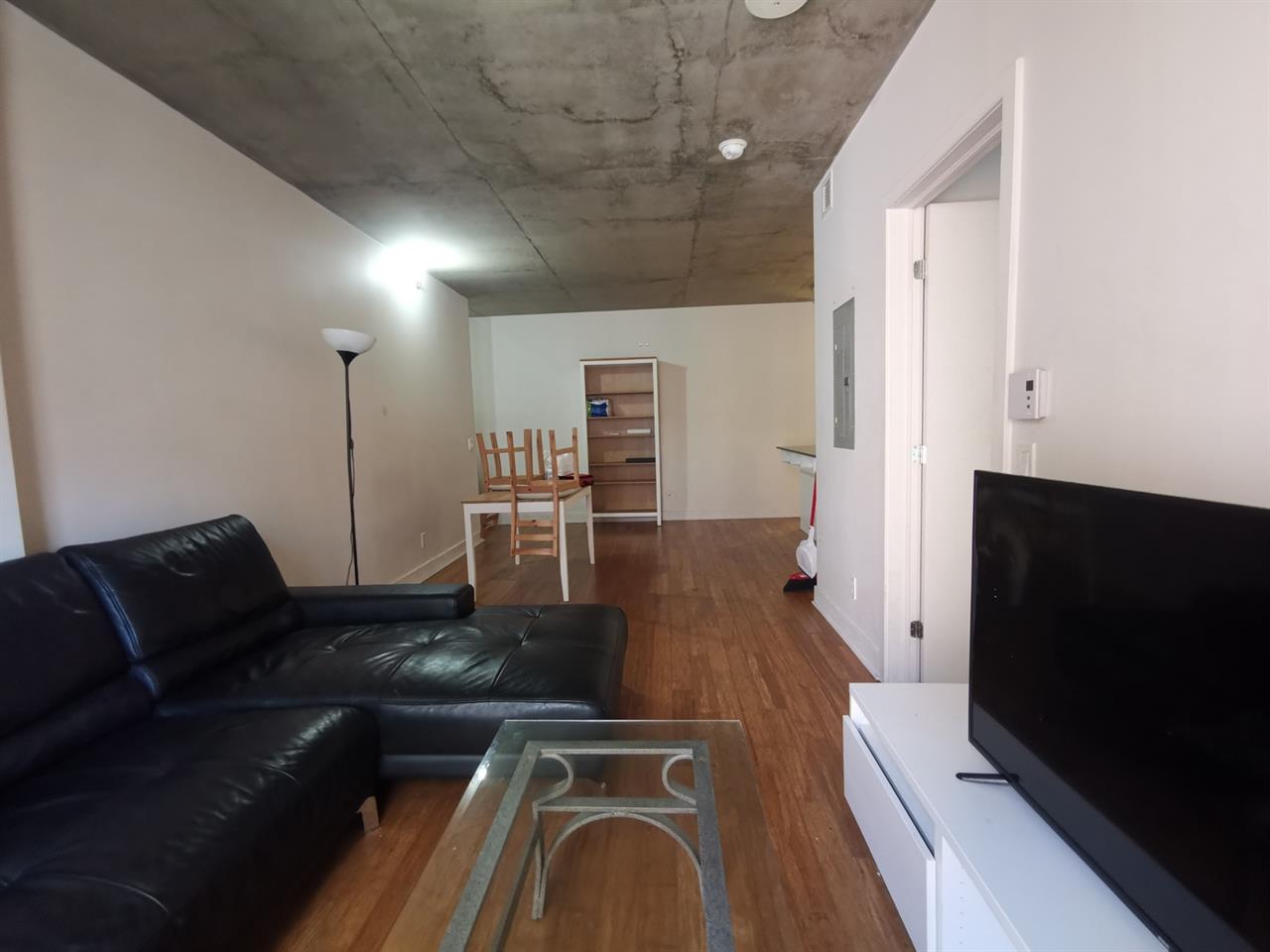 1 Bedroom - 1414 Rue Chomedey, Montréal