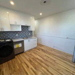 4 ½ Rosemont, Renovated, AC, appliances