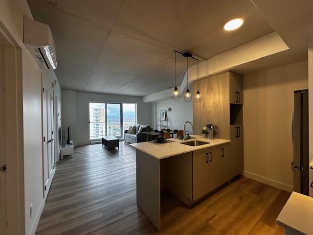 CONDO Neuf à LOUER - 3 1/2 PLUS avec BUREAU à STE-FOY