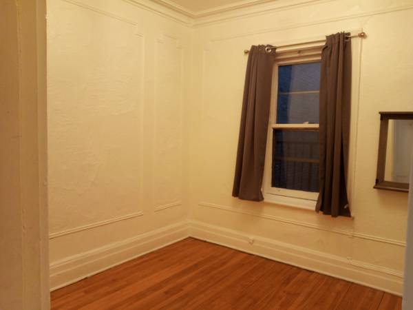 Downtown 1 bedroom, Heat,Hot water Fridge,Stove incl (Metro Atwater, M