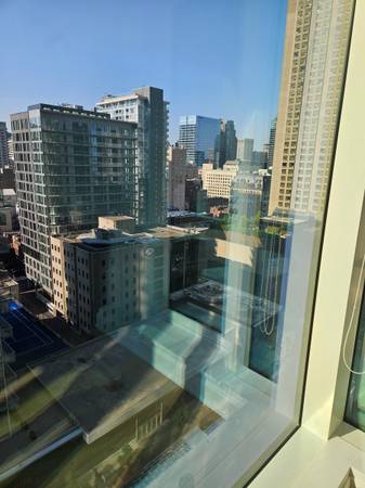 Luxury 2 Bedroom Fully Furnished Condo in the Heart of Downtown