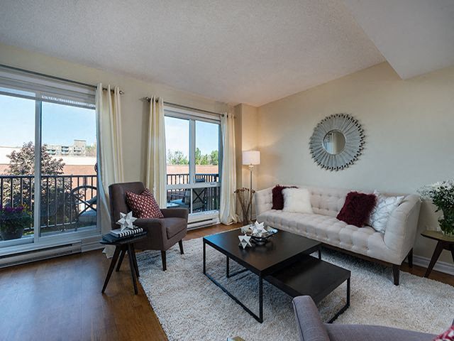 2 Bedroom | 1 Bathroom - 5775 Cavendish Boulevard, Montréal