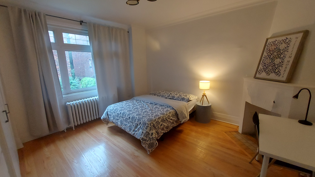 Chambre à Louer Dans Un Beau 5 1/2