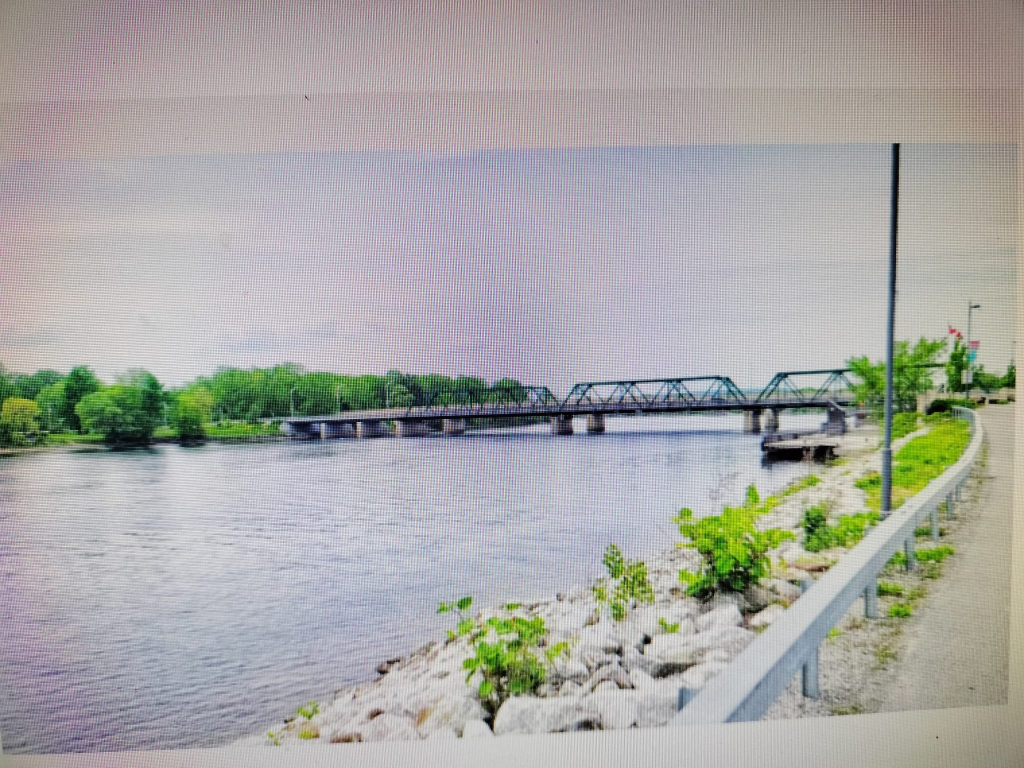 Riverview Apt 10min Drive To Ottawa