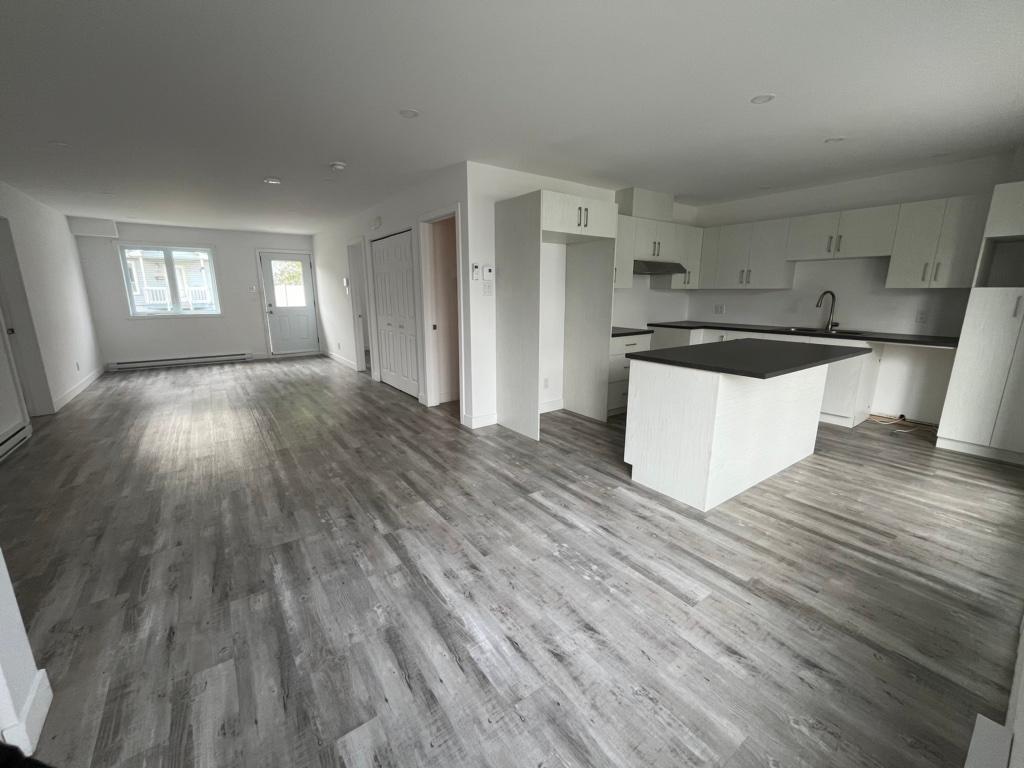 Grand 5 1/2 à louer Lachute
