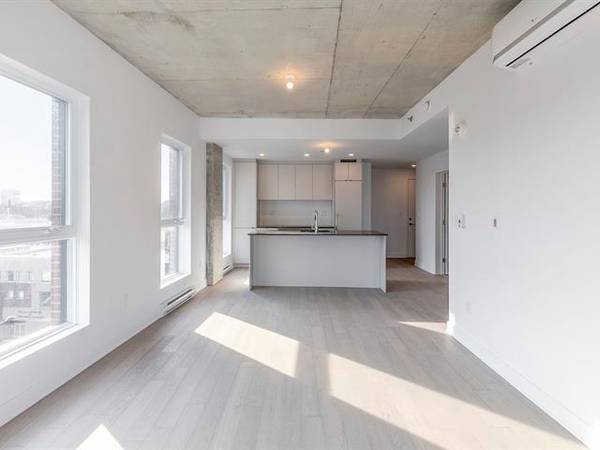 Brand new Condo 3 1/2 near metro Frontenac on 7th floor for rent