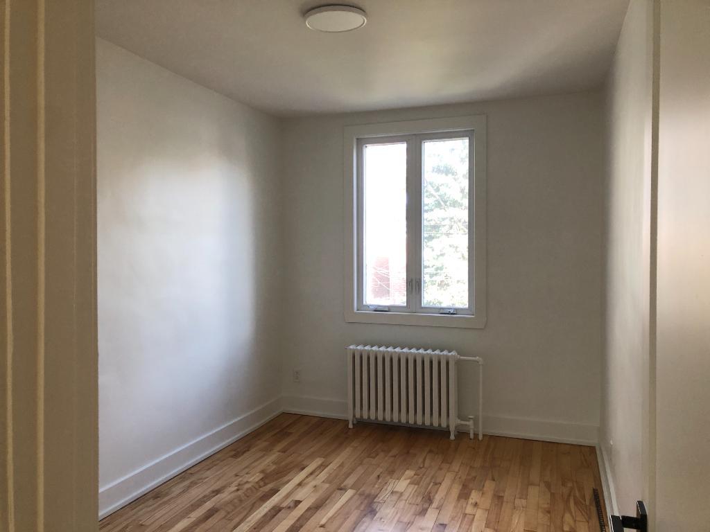 4 ½ Rosemont lumineux semi-meublé+chauffé à louer dans un beau quartier paisible 1,850$/mois