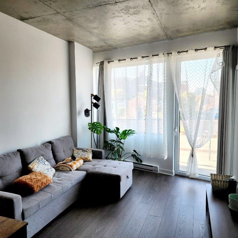 Superbe condo 3 ½ , à deux pas de la station de MÉTRO l'Assomption