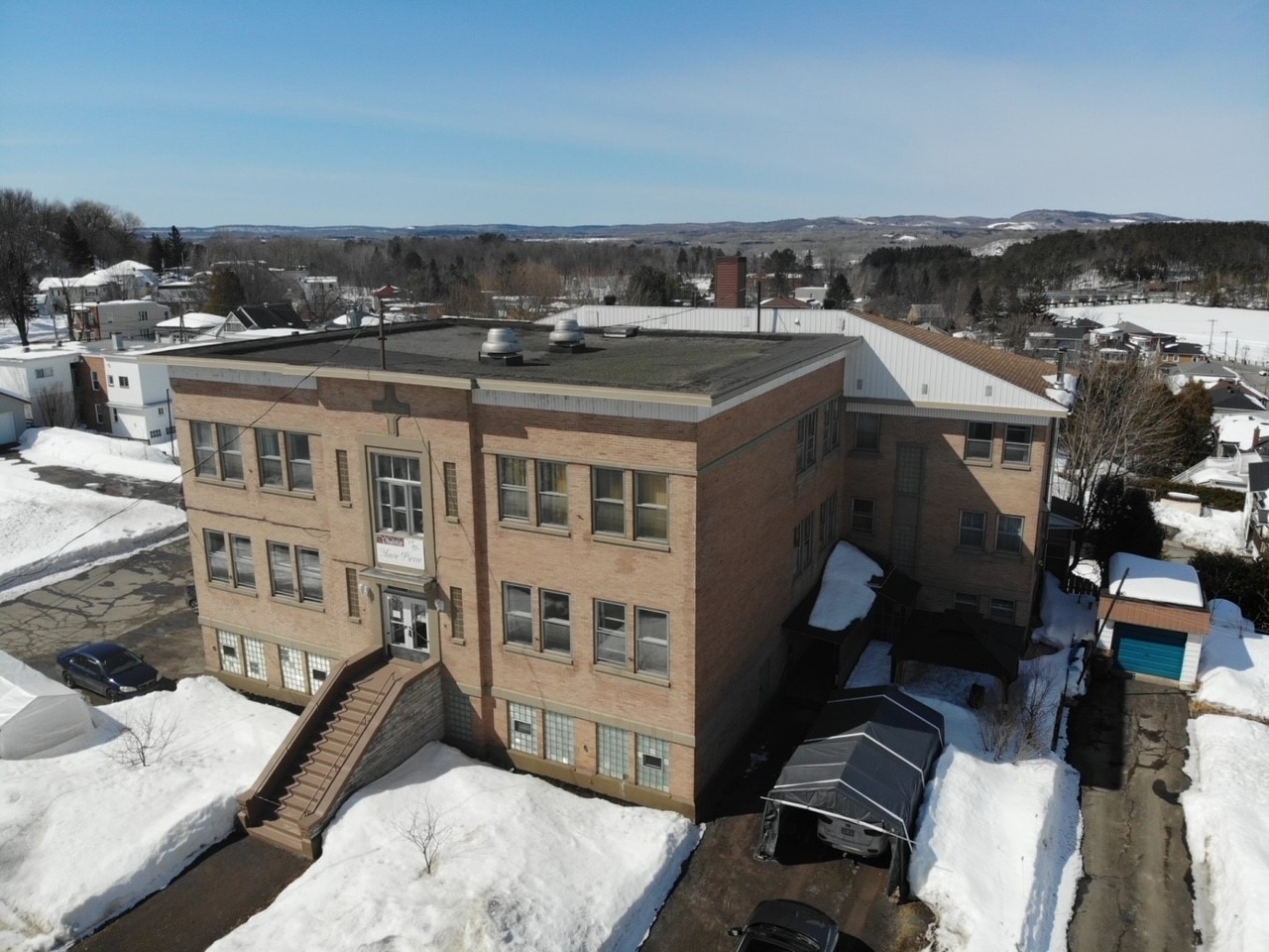 Shawinigan – Appartement 4 1/2 avec 2 chambres à louer – Vue sur la montagne