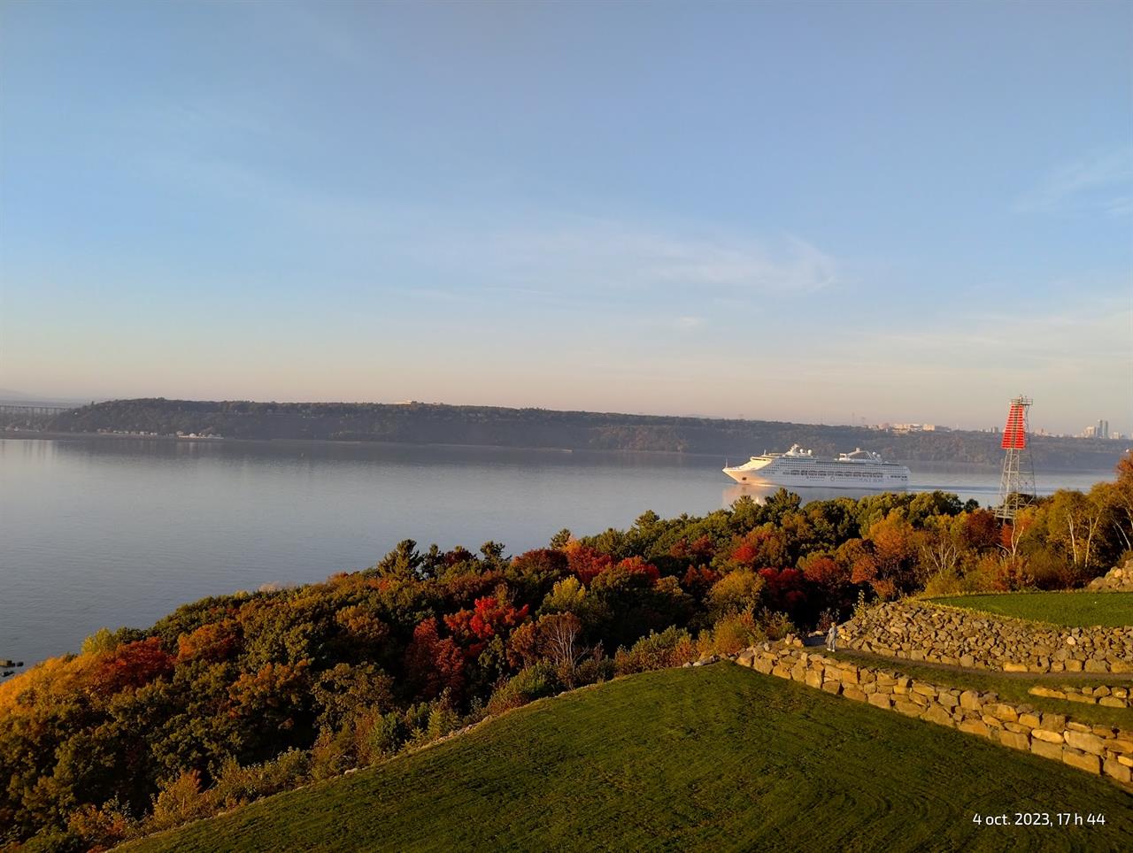 Lévis – Condo locatif luxueux – Roc pointe sur le fleuve