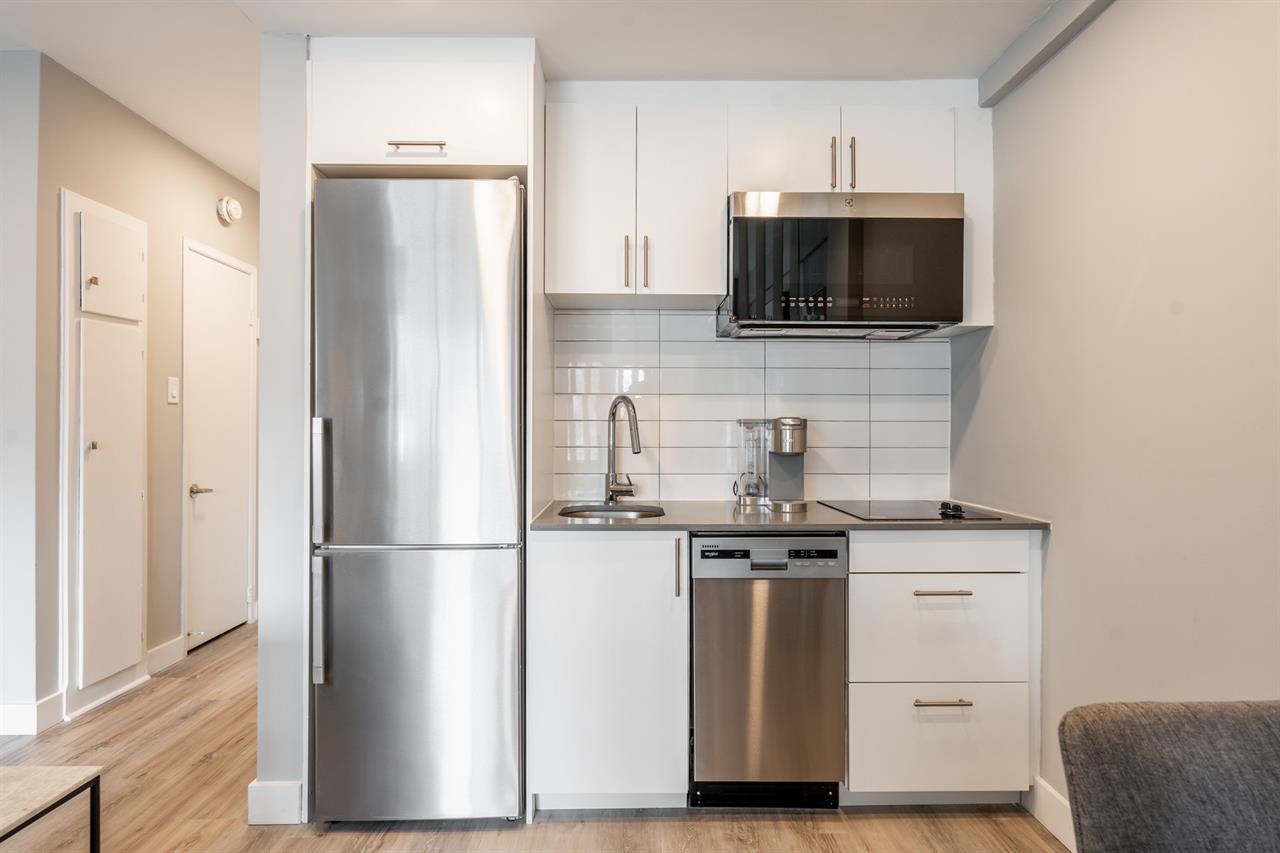 Renovated Sunny Studio - Atwater Metro - 1420-1440 Towers Street, Montréal