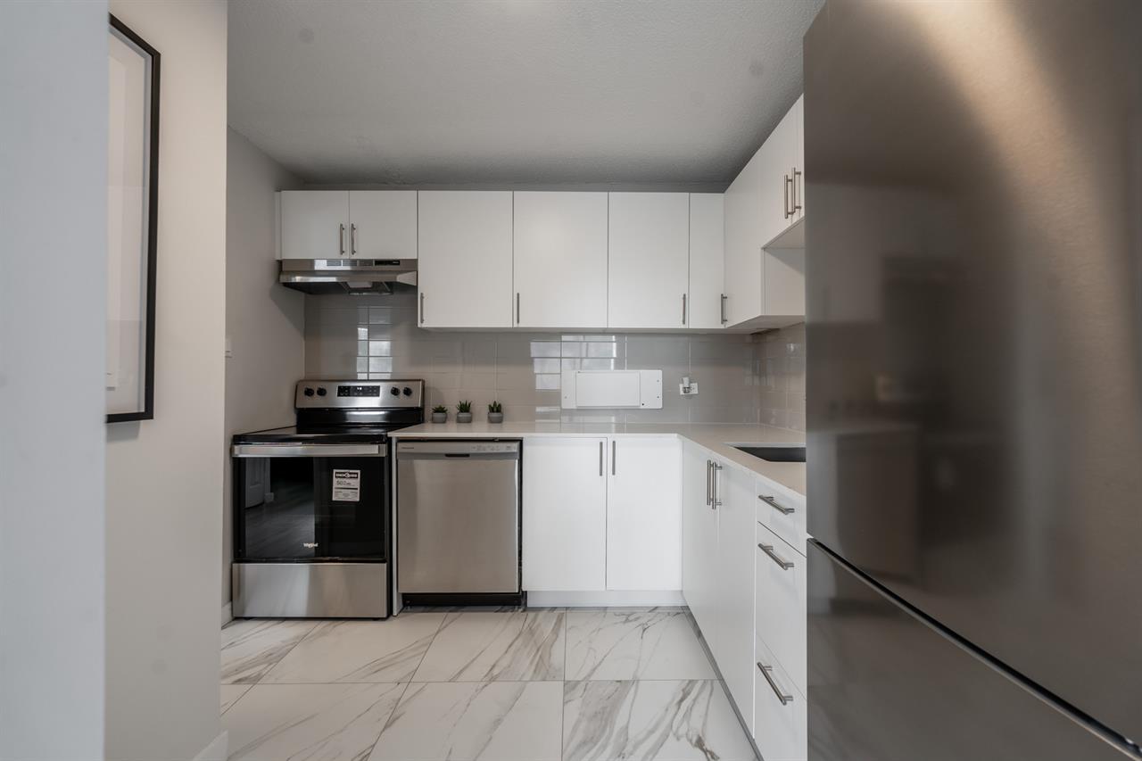 Sunny And Spacious 1 Bedroom Apartment - Saint Laurent - 135 Boulevard Deguire, Saint-Laurent