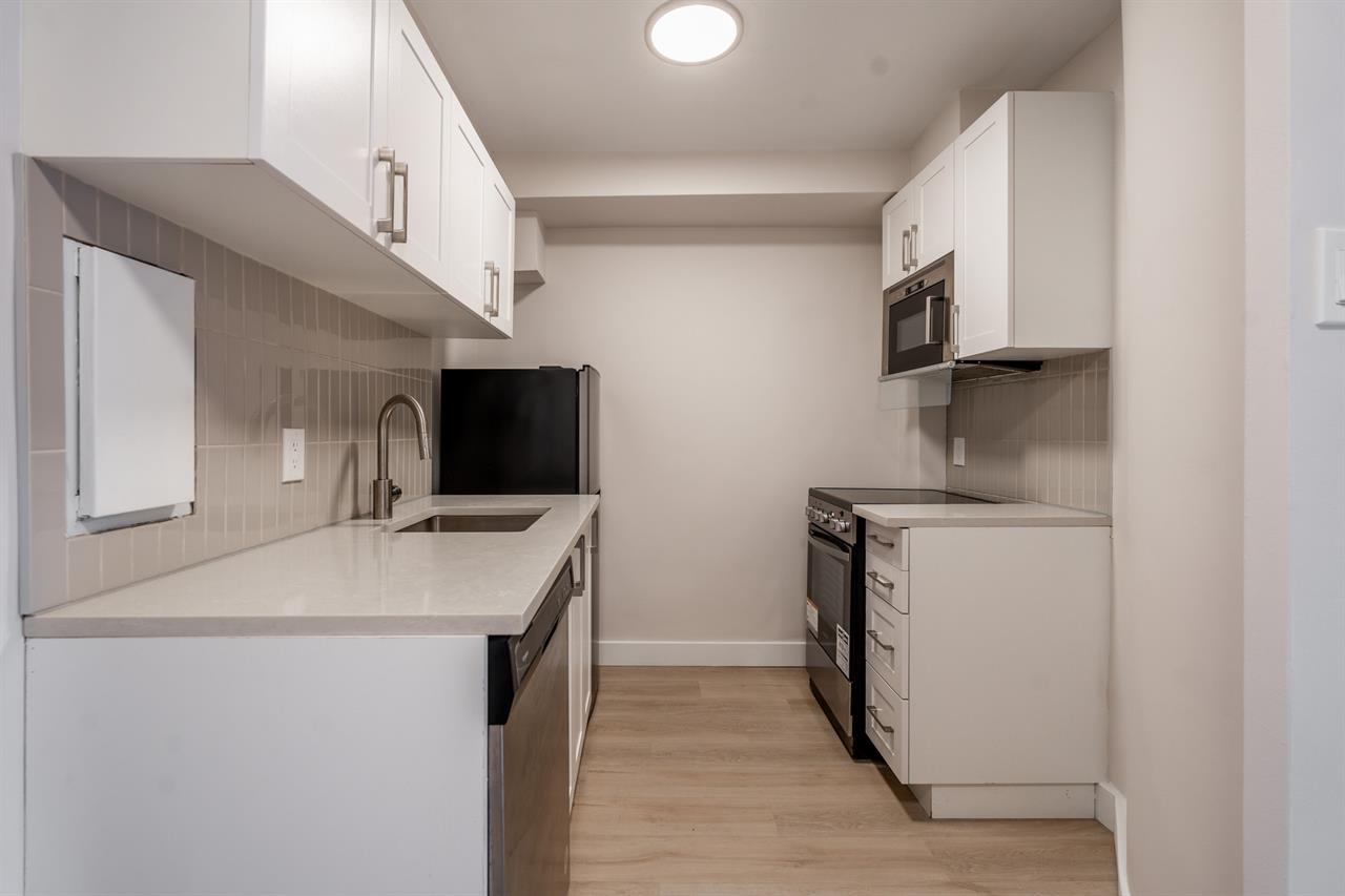 Sunny 1 Bedroom Apartment - Downtown Montreal - 2121 Tupper Street, Montréal