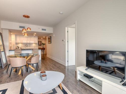 Condo 3 1/2 Luxueux Meuble Au Solano