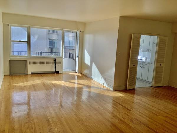 ** Because You Deserve HUGE 1bed, Concrete Building, CDN, UDM **