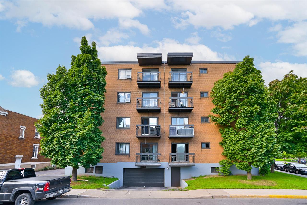 2 Bedroom 1 Bathroom - 6161 Boulevard LaSalle, Montréal