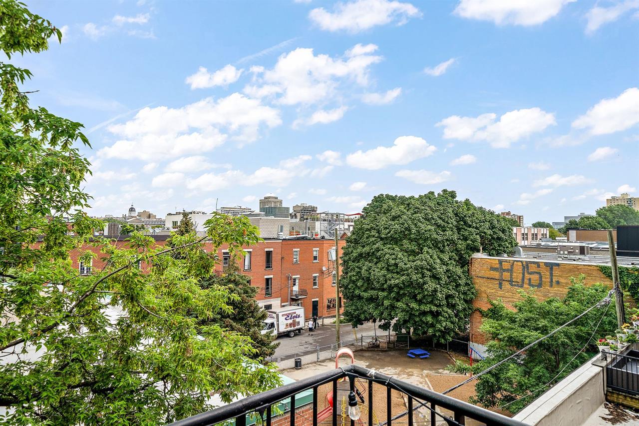 1 Bedroom - 3827 Boulevard Saint-Laurent, Montréal