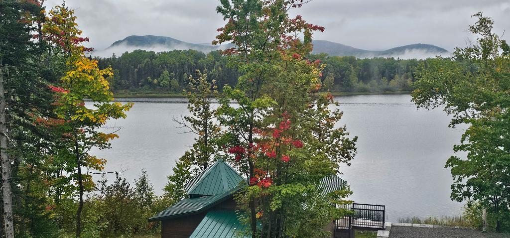 Maison neuve à louer a Gaspe, au bord du lac, à 10min du centre-ville