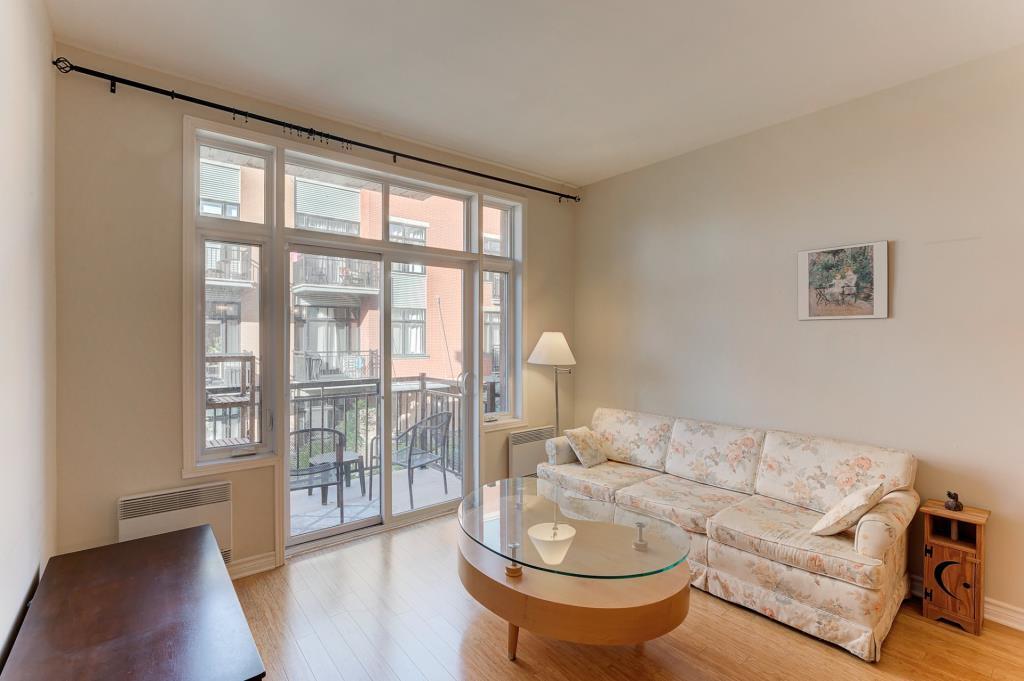 2 Bedroom - 2224 Rue Victoria, Montréal