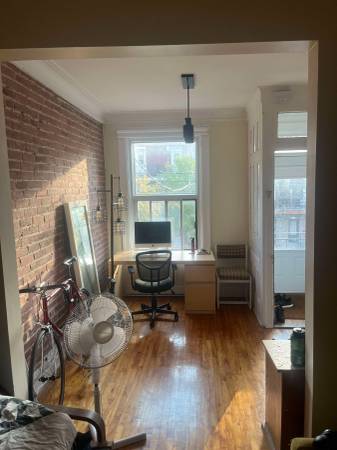 1br Mile End Apartment for Lease Transfer