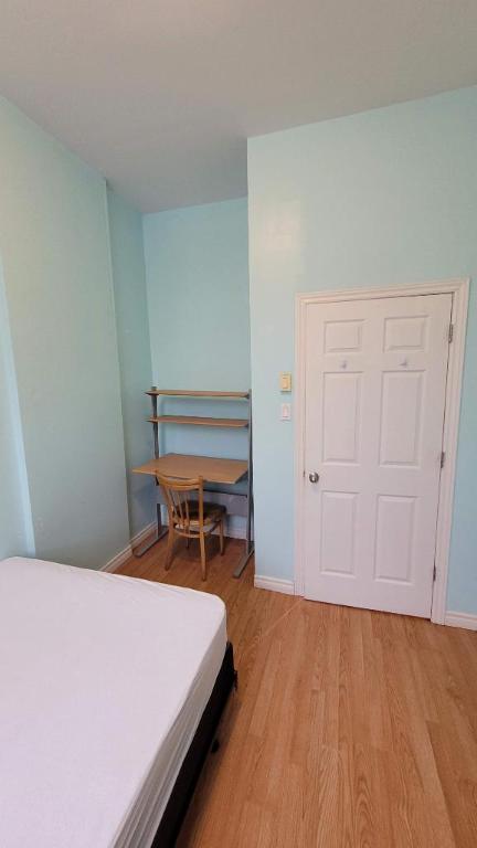 1 CH - 1 SDB - Montréal - $780 /mo