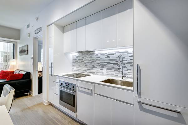 furnished brand new 1 bdr condo Downtown MTL - BELL CENTRE