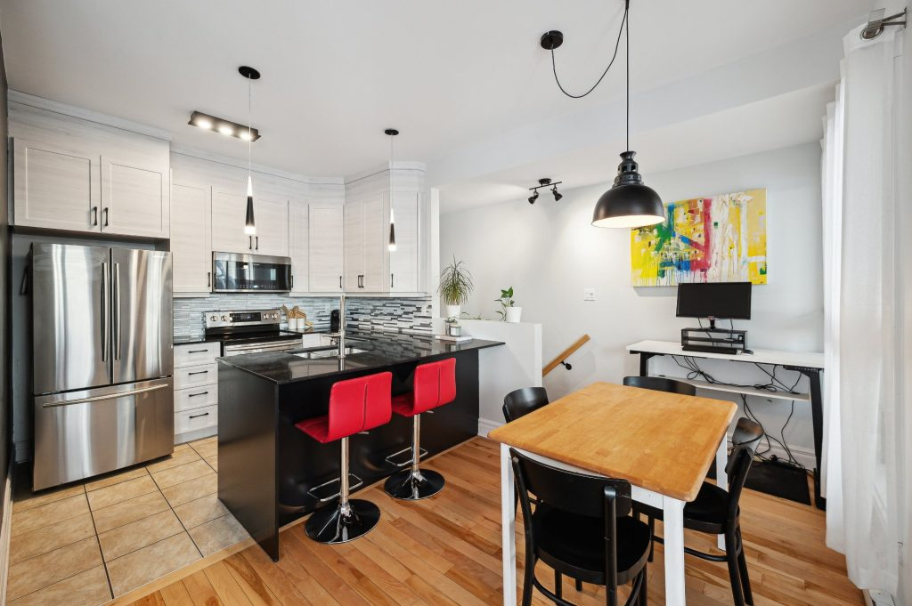 Condo Sur 2 étages - 4 1/2 à Hochelaga