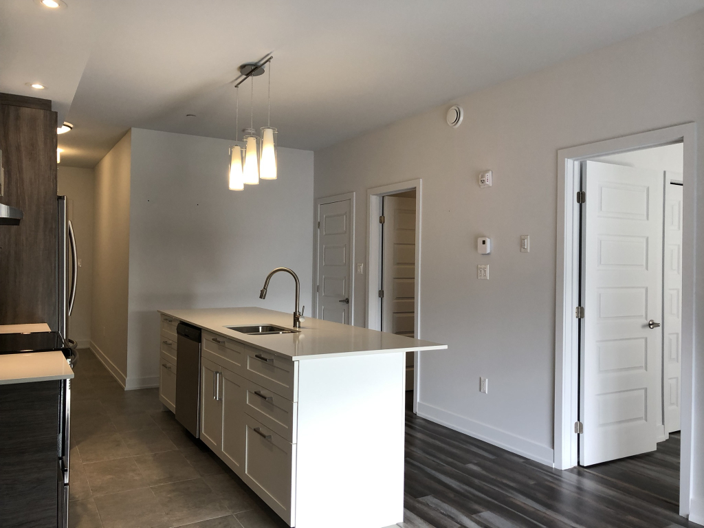 Condo Rental 1bed+1bath Available Now