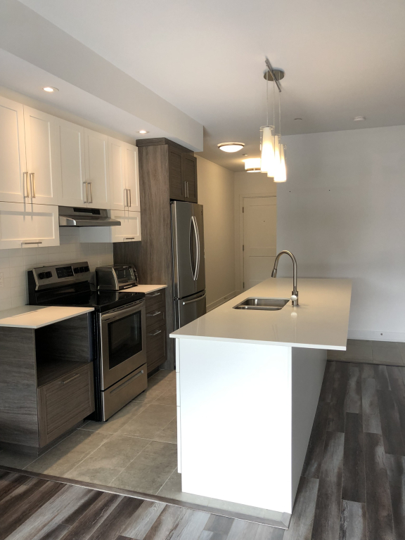 Condo Rental 1bed+1bath Available Now