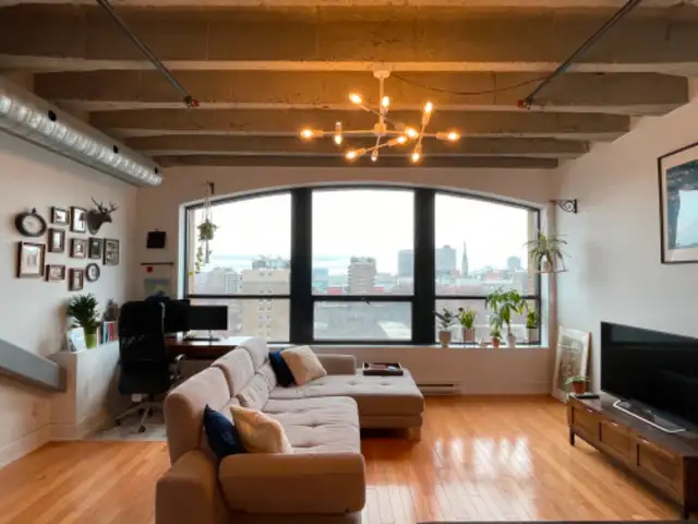 Place-Des-Arts - Superb 1 Bedroom Loft