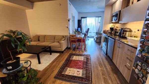 One bedroom apartment in the heart of Montreal Downtown!