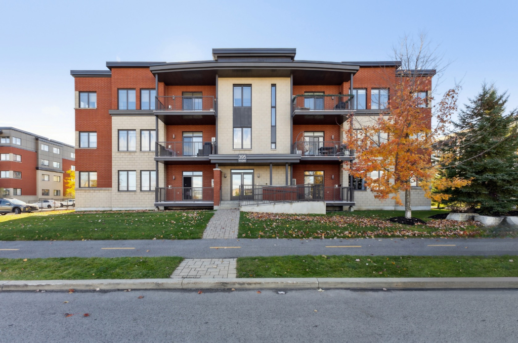 SUPERBE CONDO À LOUER DANS LE PLATEAU!