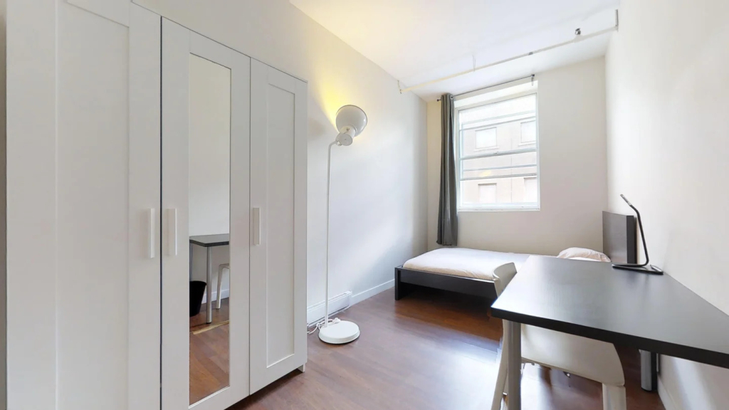 Chambre En Colocation , Place Des Arts