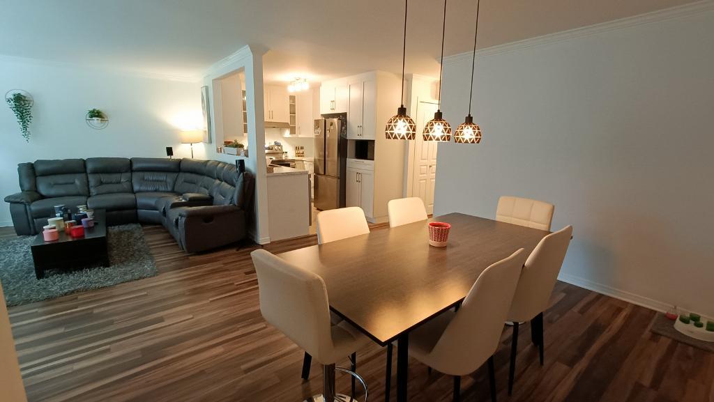 Superbe condo locatif avec garage, 2 rangements et 2 terrasses à louer- DISPONIBLE MAINTENANT!