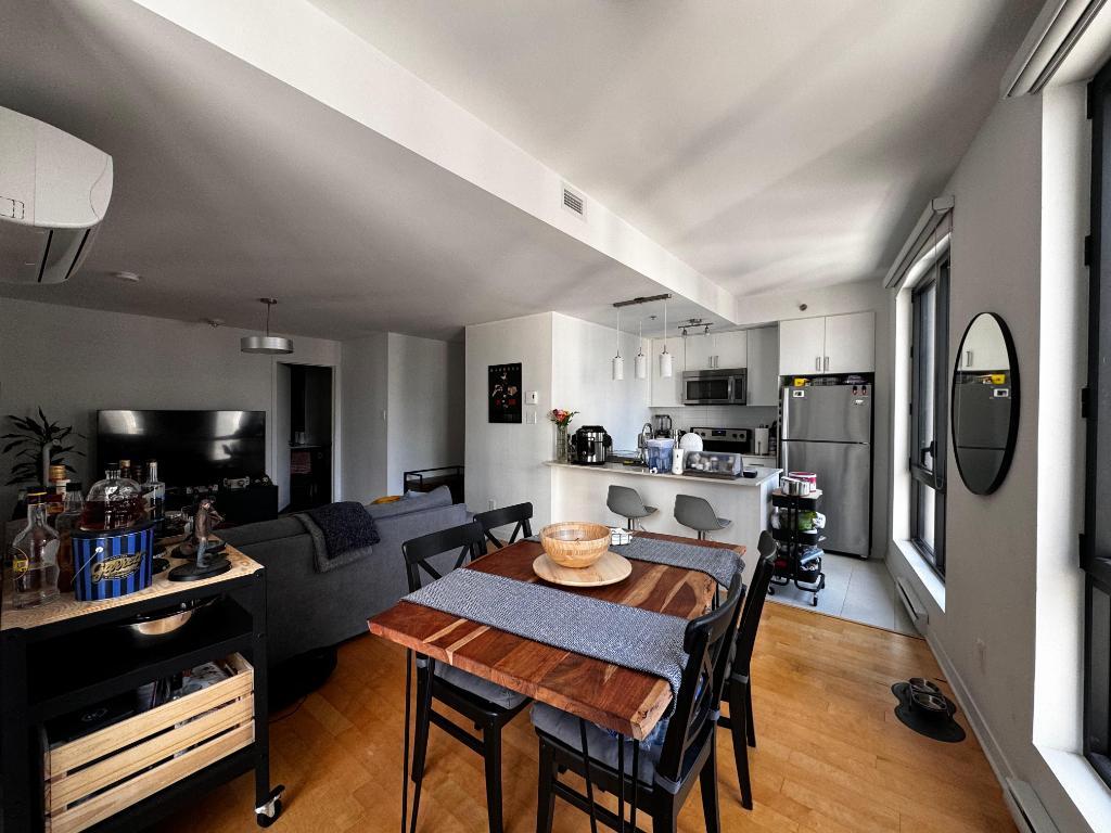 Lease Transfer - 4 1/2 Unit (Old Port Montreal)