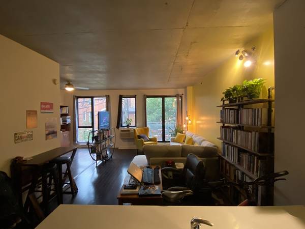 Beautiful Loft + Gym. Downtown - Imperial Lofts - Avail Dec 15th