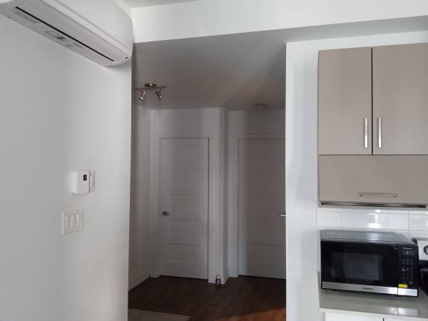 2 Bdrm apartment for rent (Lease takeover/cession de bail)