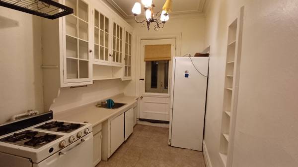 Downtown 1 bedroom, Heat,Hot water Fridge,Stove incl (Metro Atwater, M