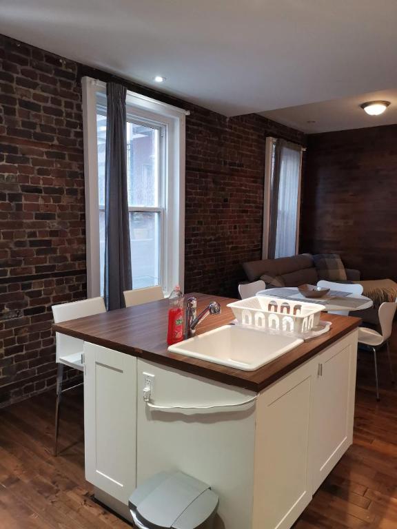 2 CH - 1 SDB - Montréal - $1,995 /mo