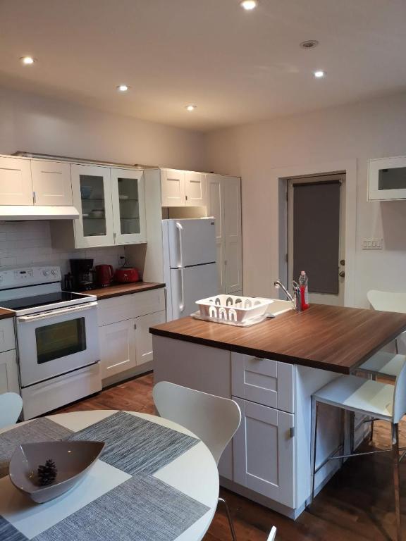 2 CH - 1 SDB - Montréal - $1,995 /mo