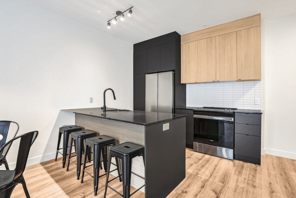 3 1/2 Style Condo Station D'Iberville